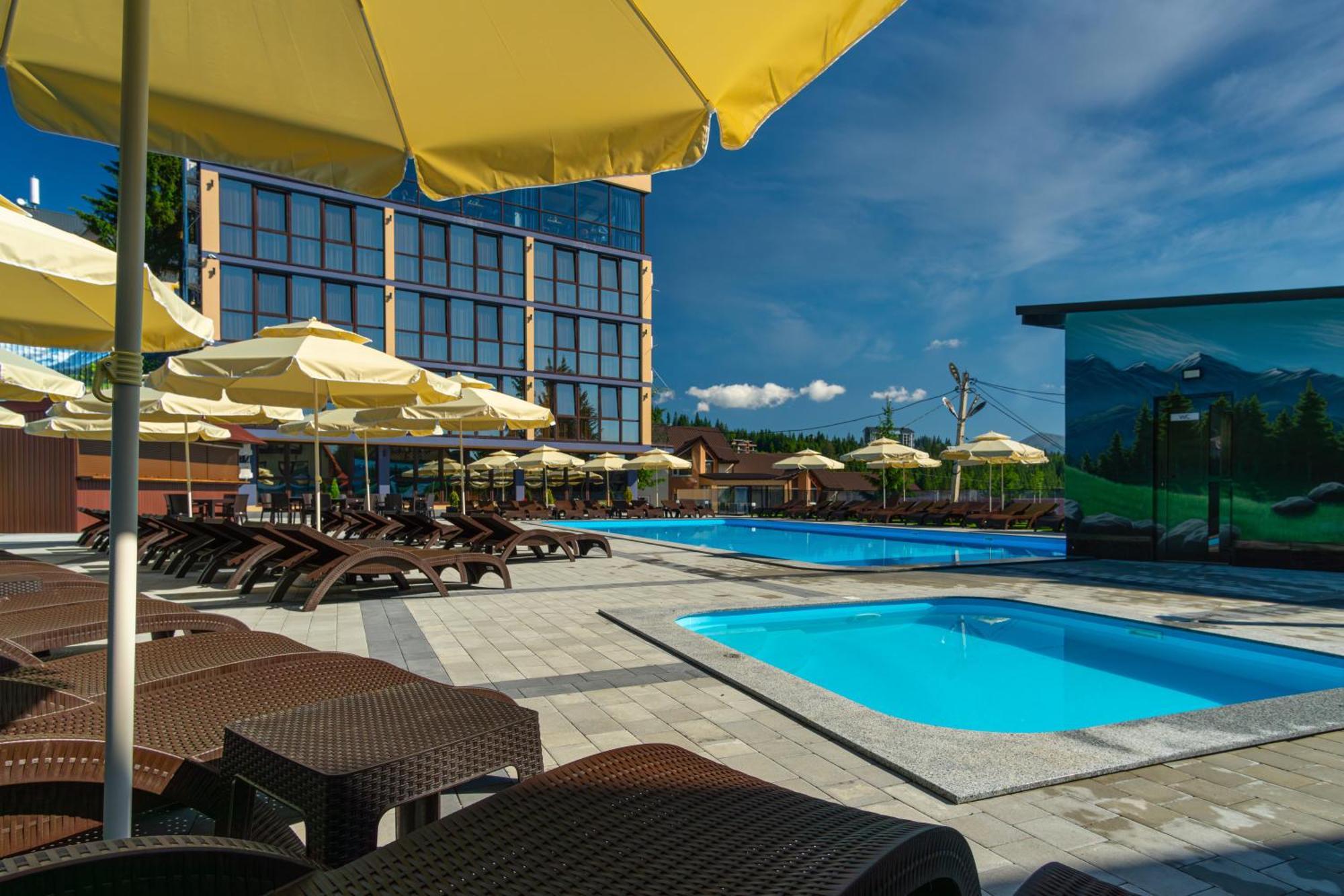 Hotel Summit Yablunytsya Exterior foto