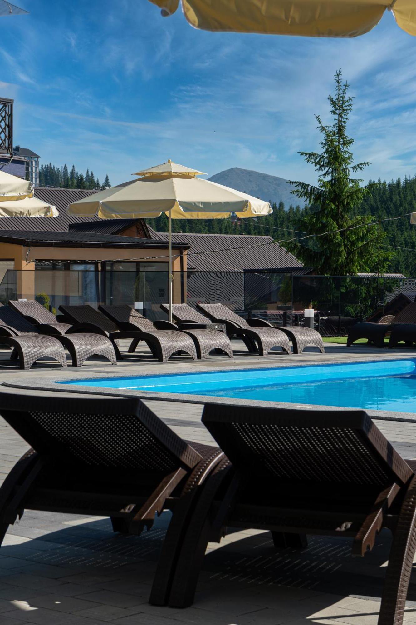 Hotel Summit Yablunytsya Exterior foto