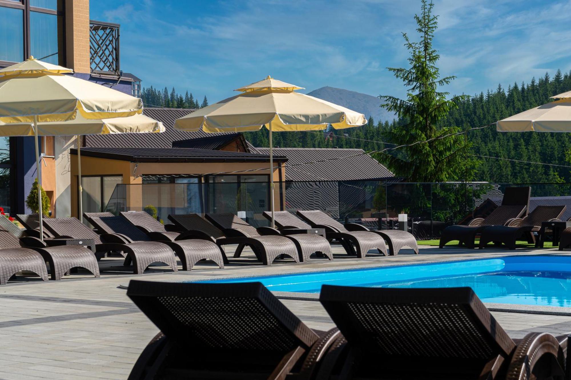 Hotel Summit Yablunytsya Exterior foto