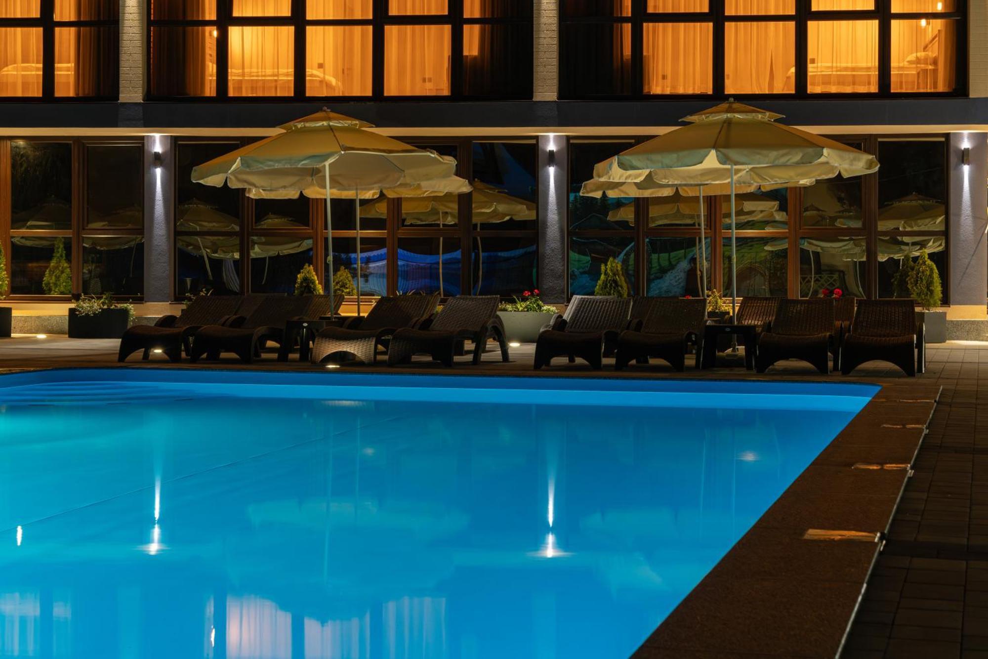 Hotel Summit Yablunytsya Exterior foto