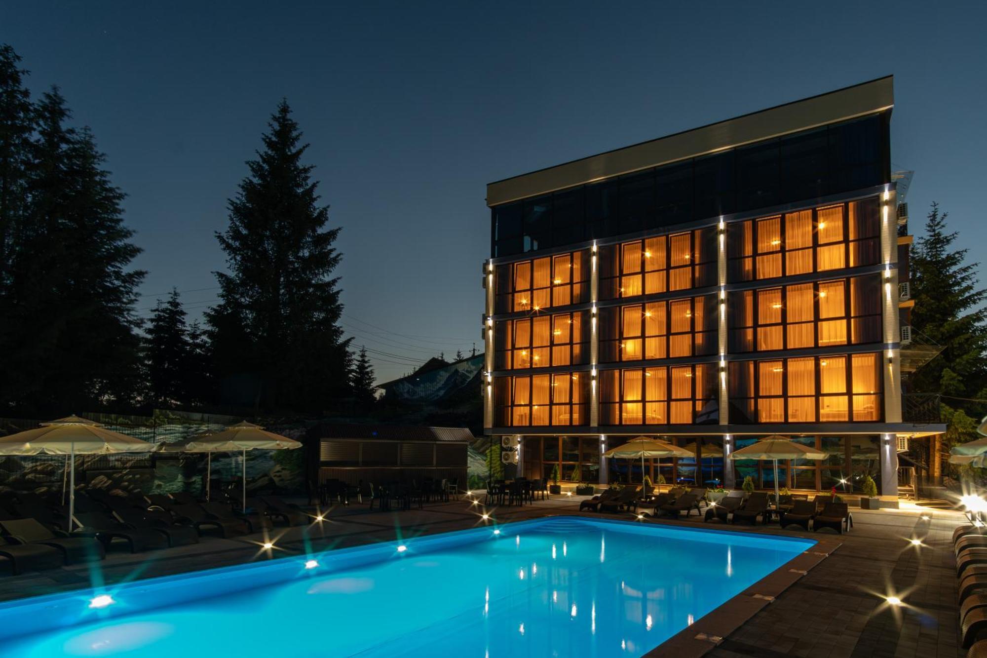 Hotel Summit Yablunytsya Exterior foto